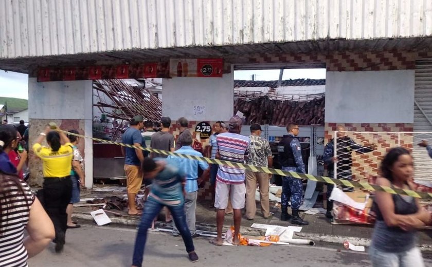 Desabamento em padaria causa tumulto em São José da Laje