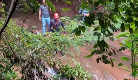 Em Paranavaí-PR, três jovens morrem após cabeça d'água atingir cachoeira