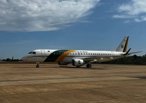Voo com brasileiros repatriados da Cisjordânia pousa em Brasília