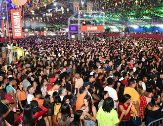 Prefeitos de Alagoas discutem limite para cachês de artistas em festas municipais