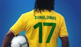 Barcelona vê apoio de Ronaldinho a Bolsonaro como incompatível aos valores do clube