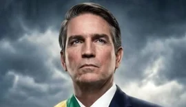 Ator que interpreta Jair Bolsonaro em Dark Horse é pressionado a deixar elenco do filme