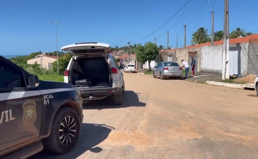 Polícia Científica de Alagoas encontra vestígios de criminosos em veículo usado em assaltos