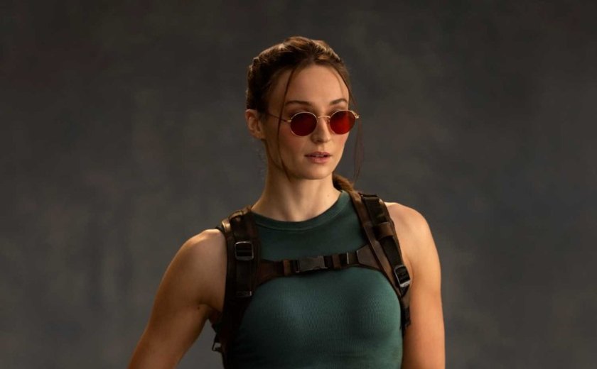 Atriz Sophie Turner fica ferida em filmagens de 'Tomb Raider'