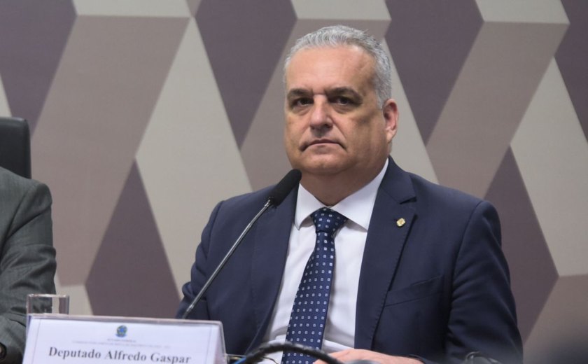 Alfredo Gaspar reage a decisão de Gilmar Mendes sobre impeachment de ministros e denuncia “blindagem total” no STF