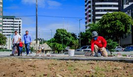 Vice-prefeito Marcelo Palmeira vistoria trecho em obras do Corredor Vera Arruda