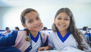 Alagoas atinge a marca histórica de 64% de crianças alfabetizadas e ultrapassa a meta para 2026