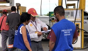 Postos de combustíveis em Maceió são autuados pelo Procon Alagoas por preços acima da média