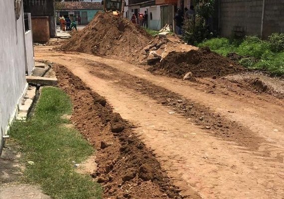 Seminfra inicia pavimentação em ruas do Conjunto Frei Damião, no Benedito Bentes