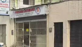 Falsos policiais invadem pousada, trocam tiros e tentam matar hóspede na Pajuçara