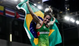 Laís Nunes é ouro no wrestling; Joílson Júnior é prata