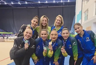 Brasil é prata com nova série de 5 bolas em etapa da Copa do Mundo