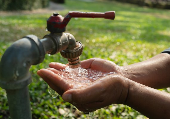 Águas do Sertão investe em ações de combate ao desperdício de água em 34 cidades alagoanas