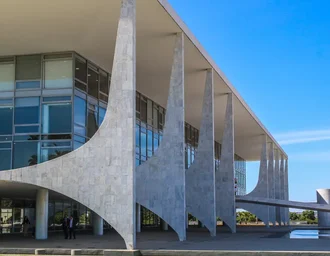 Brasil repudia revogação de visto de embaixadora nos Estados Unidos
