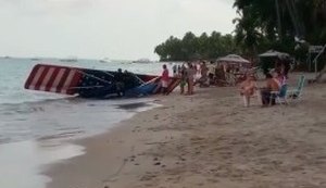 Aeronave ultraleve cai na praia de Maragogi e assusta banhistas