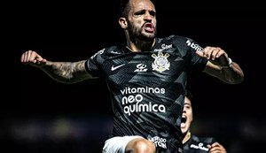 Corinthians vence o Bragantino e se isola na liderança do BR