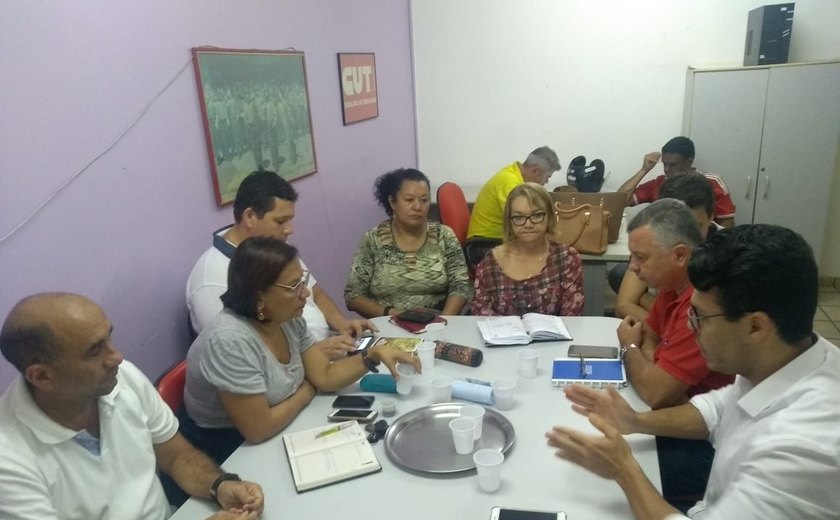 Após pressão, Prefeitura de Maceió agenda reunião com servidores para sexta-feira (8)