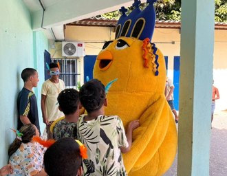 Pinto da Madrugada leva cultura e alegria para abrigo em ação especial da Prefeitura de Maceió