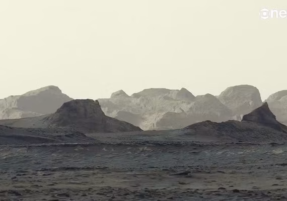 Nasa divulga imagem inédita de Marte com paredões esculpidos pelo vento