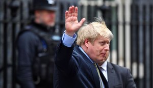Premiê britânico Boris Johnson é internado em UTI por conta do Covid-19