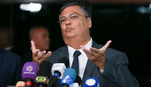 Barroso avalia que posse de Flávio Dino no STF deve ocorrer em fevereiro