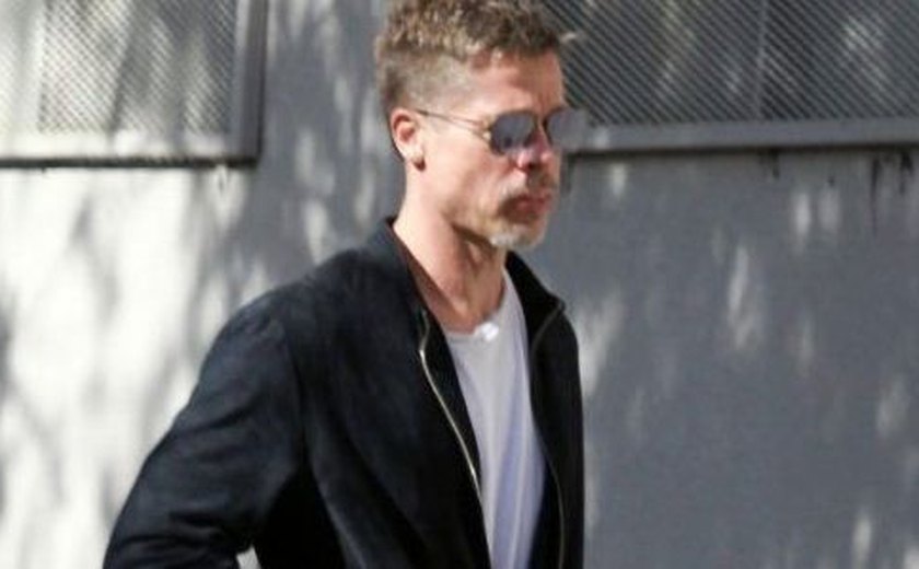 Nas ruas de Los Angeles, Brad Pitt chama atenção por conta da magreza