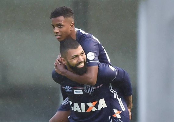 Para afastar crise, Santos goleia o Vitória com show do garoto Rodrygo