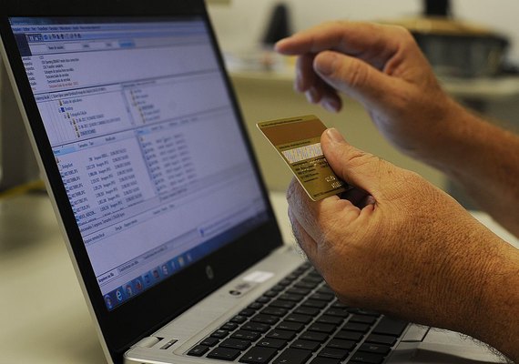 Compras realizadas através da internet durante a pandemia elevam número de crimes virtuais