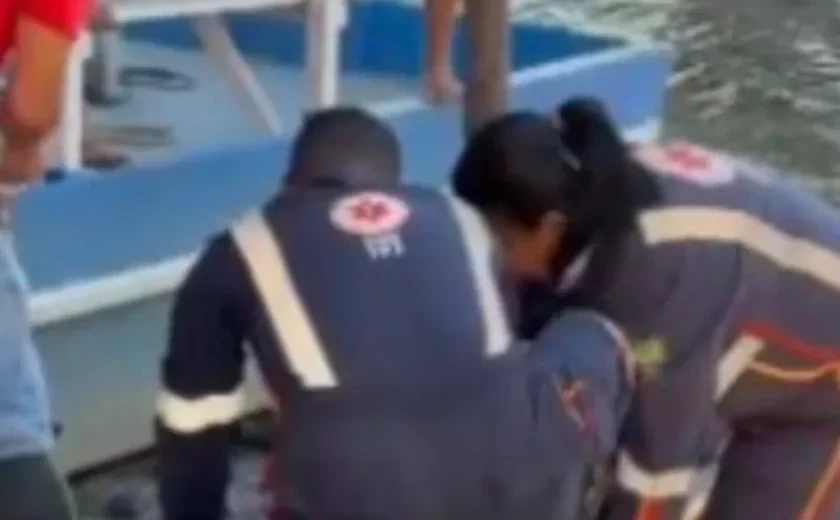 Samu é acionado para atender mulher que caiu de ponte na Barra de Santo Antônio