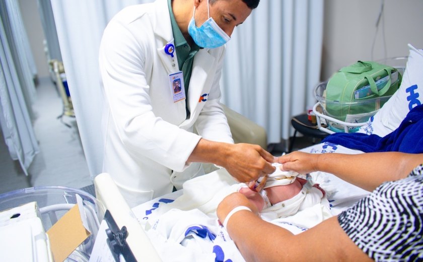Hospital da Cidade se torna referência em imunização ao proteger bebês nas primeiras horas de vida