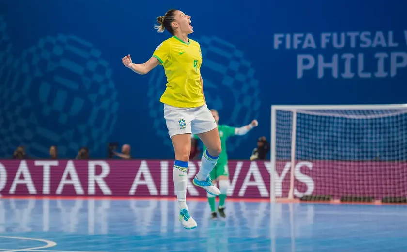 Brasil goleia e avança para semifinal da Copa do Mundo de futsal