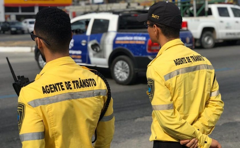 Prévias carnavalescas movimentam bairro e Jaraguá Folia causa alteração de trânsito