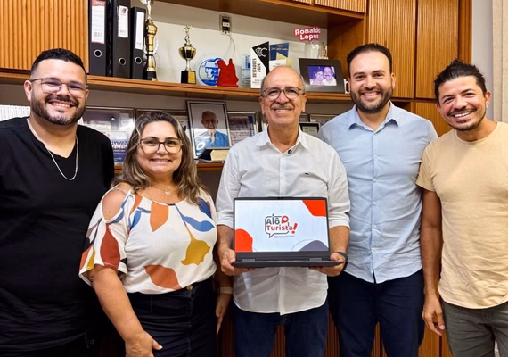 Penedo lança ‘Alô Turista!’, canal com Inteligência Artificial para visitantes