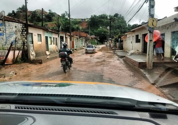 Chuvas: saiba as vias interrompidas para o trânsito de veículos