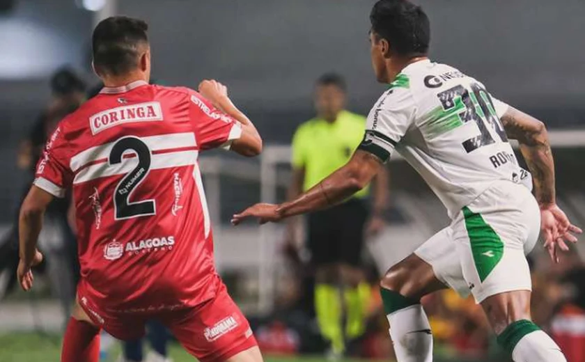 CRB vence o Coritiba por 2 a 1 no Estádio Rei Pelé, em Maceió