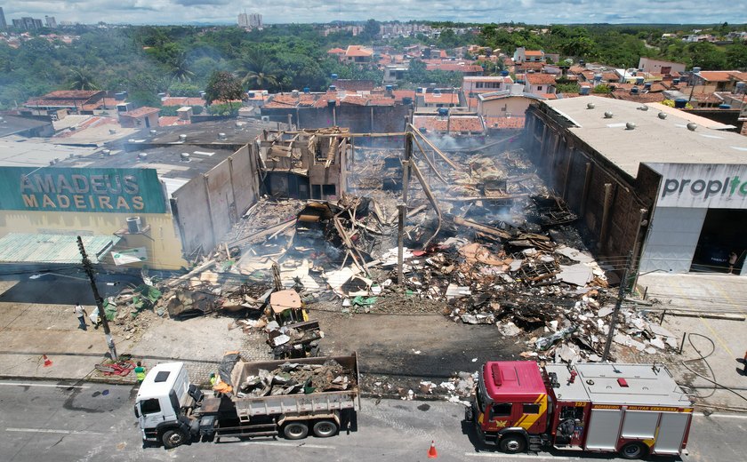Perícia define hoje causa de incêndio em madeireira
