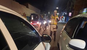 Motorista com sinais de embriaguez ao volante é detido após provocar acidente de trânsito