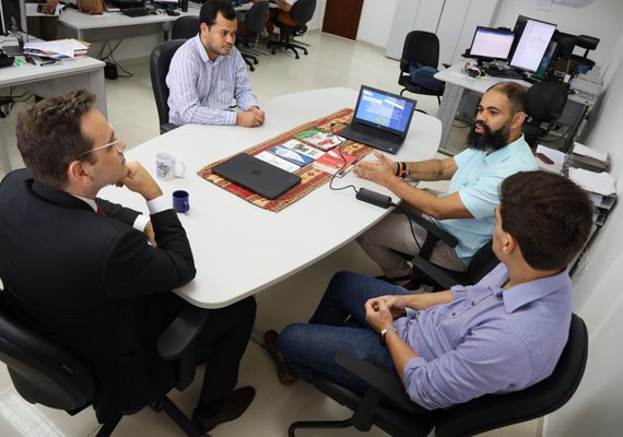 Educação e acesso à leitura são debatidos em reunião realizada no MP