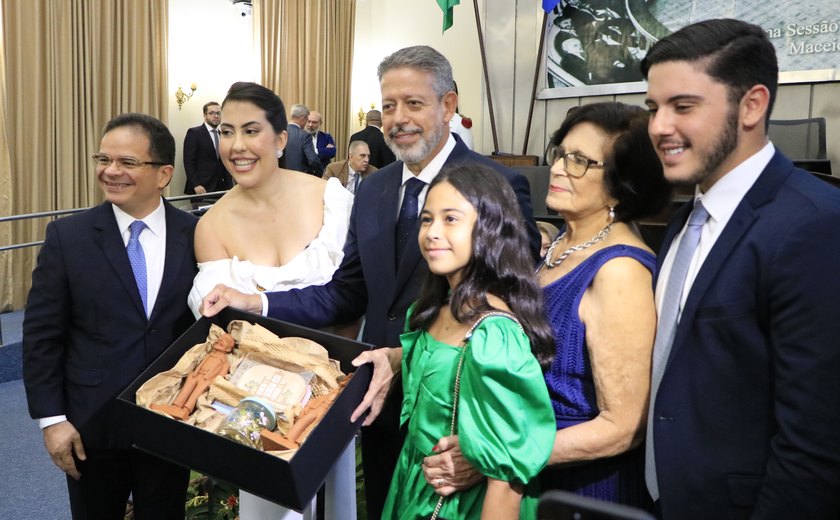 “Momento político do país exige prudência”, diz Arthur Lira