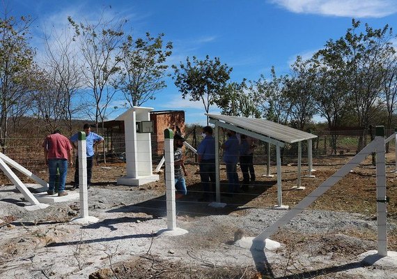Mais de 10 mil famílias em AL serão beneficiadas com poços movidos a energia solar