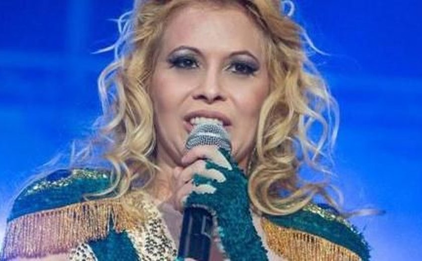 Joelma avalia relação com novo affair: 'Não namorando, nos conhecendo'