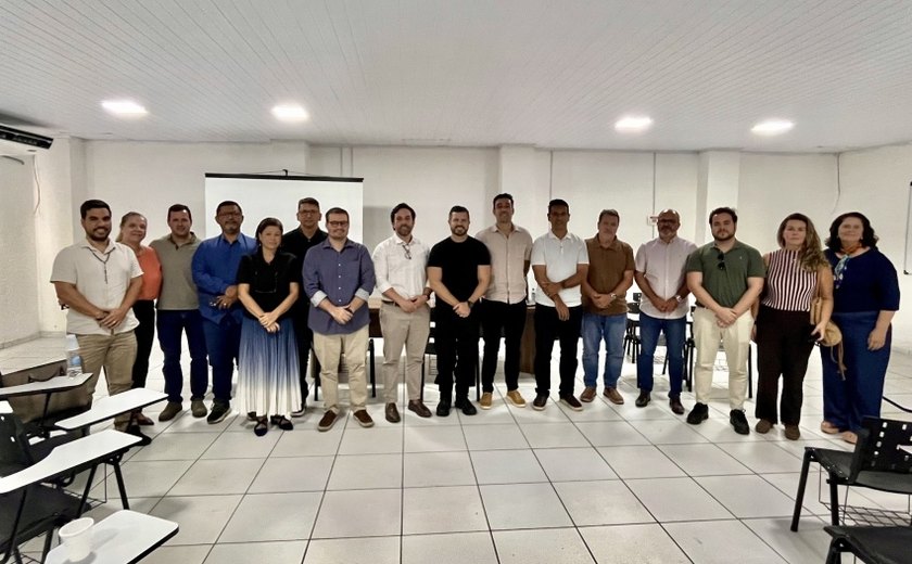 SEMSC e trade turístico debatem ordenamento da orla marítima de Maceió