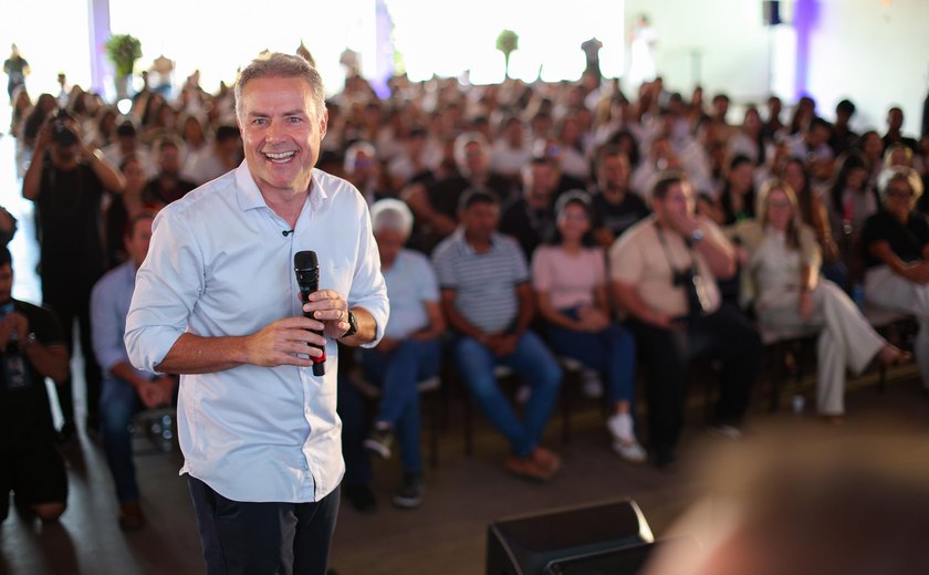 Renan Filho destaca avanço da ponte de Penedo e prevê mudança econômica no Sul de Alagoas
