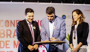 Rui Palmeira assina adesão à rede de cidades sustentáveis