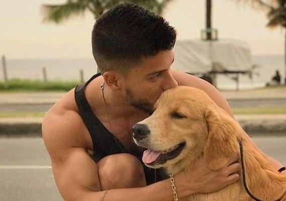 Arthur Aguiar desabafa após críticas por doar cachorro: 'Época chata'