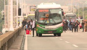 Sequestrador de ônibus na Ponte Rio-Niterói é morto