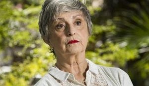 'Espelho da Vida': Gentil desmaia ao descobrir que foi roubada na própria casa
