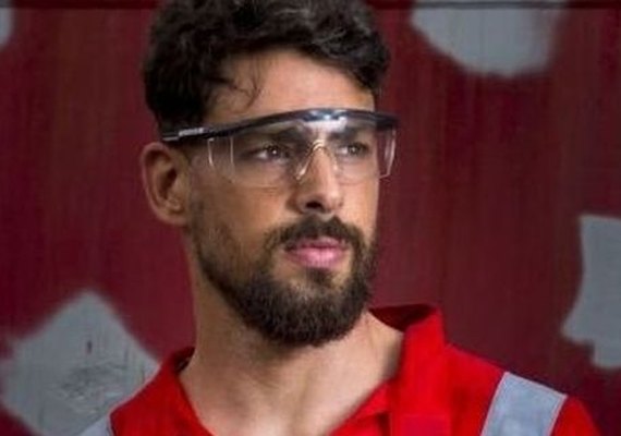 Cauã Reymond enfrenta Maria Casadevall no trailer de ‘Ilha de Ferro’