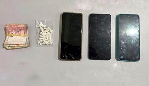 Polícia Civil prende 'vovó do tráfico' com drogas e dinheiro em São Miguel dos Campos