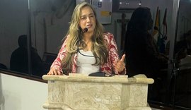 Em sessão, Dafne Orion cobra salários dignos e melhores condições para trabalhadores da Águas do Sertão